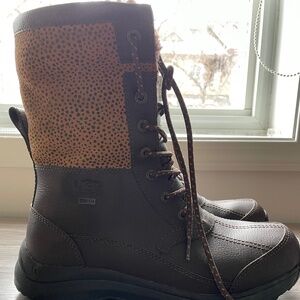 UGG Micro Cheetah Zaylee Boots - size 10 - excellent condition